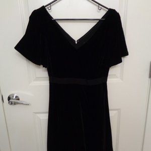 Black velvet Ann Taylor dress - Size 2 NWT